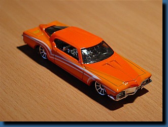 Hot Wheels 2006 / 1971 Buick Riviera Lowriders 1:64